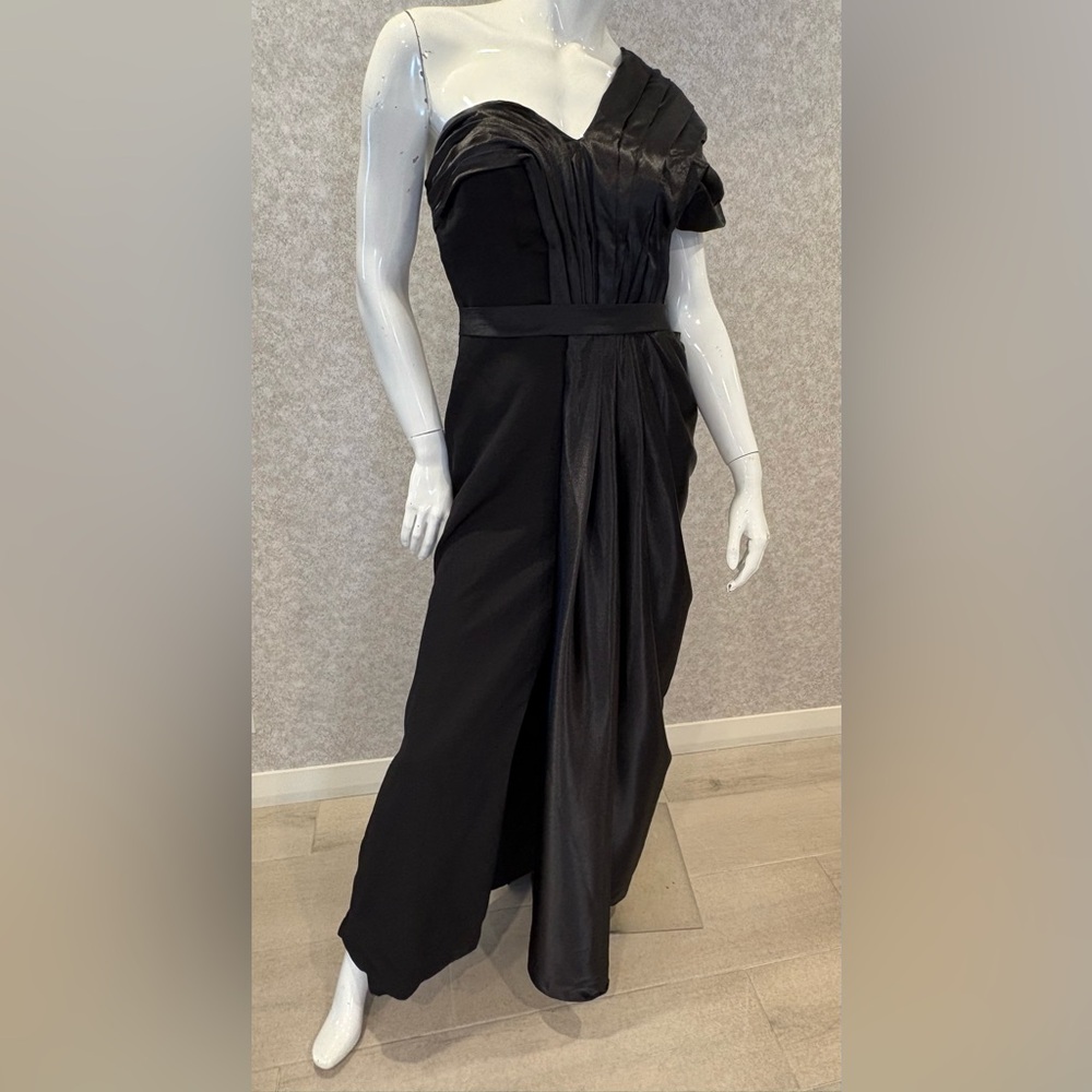 Elegant Black Evening Gown